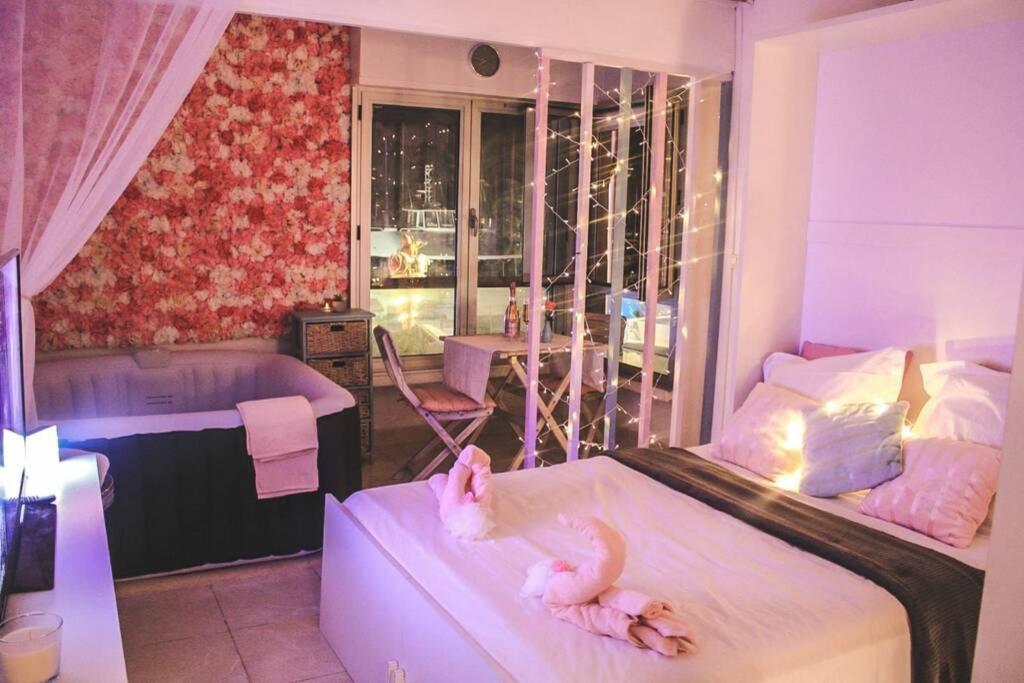 Shly Suite Et Spa Agde Exteriör bild